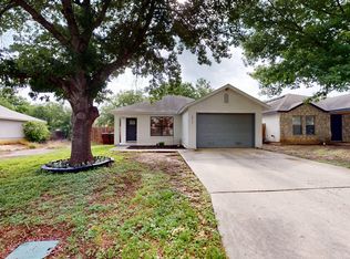 2211 Muddy Peak Dr, San Antonio, TX 78245