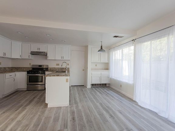 Kitchen and Breakfast nook