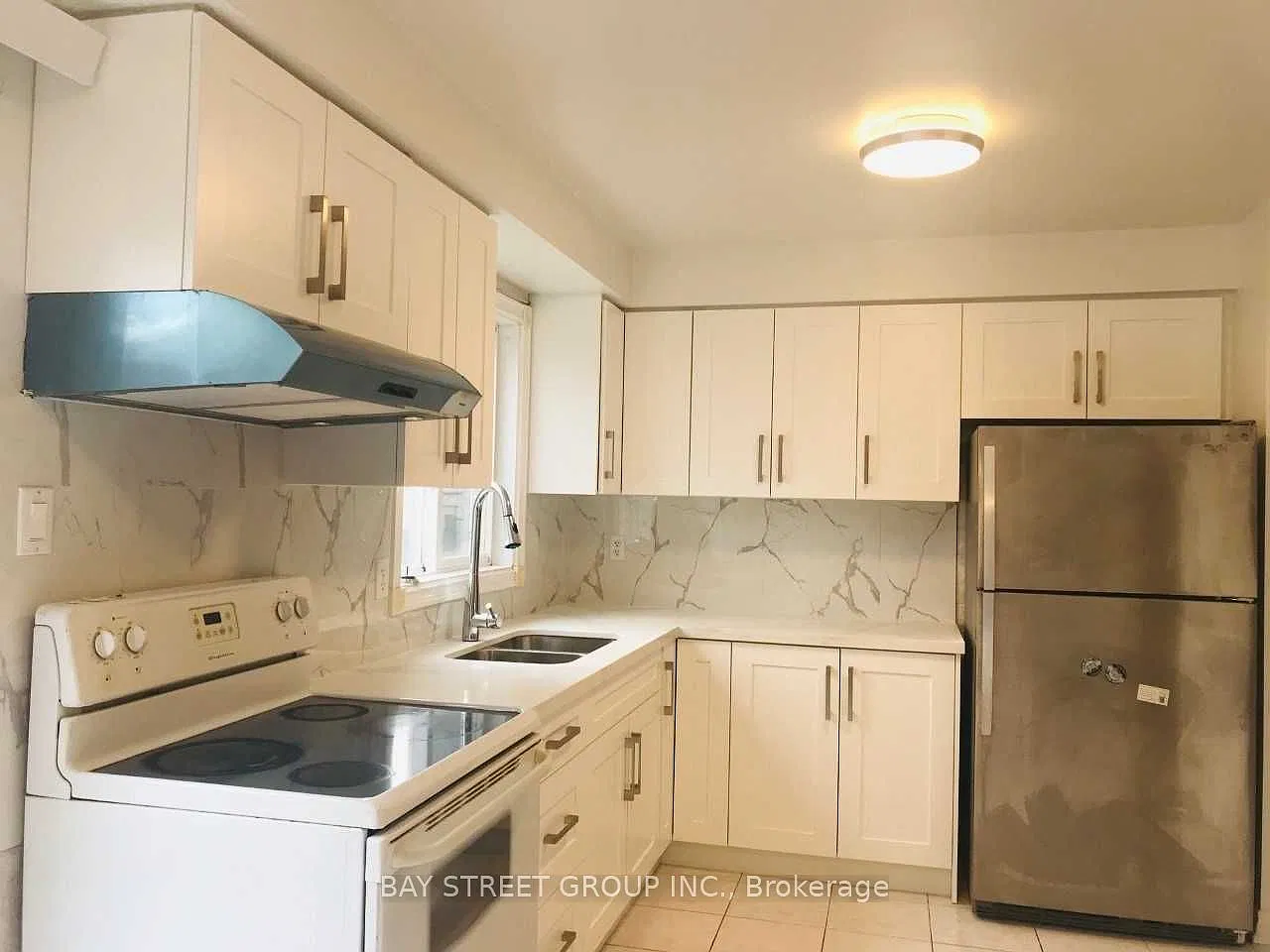 3 bed, $2,500 — Photo 2