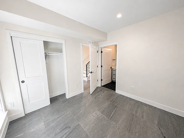 3833 N Newport St — Photo 12