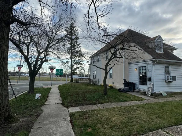 226 S Hannevig Ave, Brooklawn, NJ 08030
