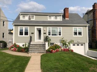 83 Post Pl, Harrison, NY 10528