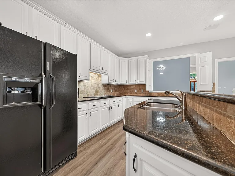 14303 Reissen Ln — Photo 26