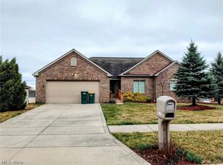 5715 W Longridge Dr, Seven Hills, OH 44131