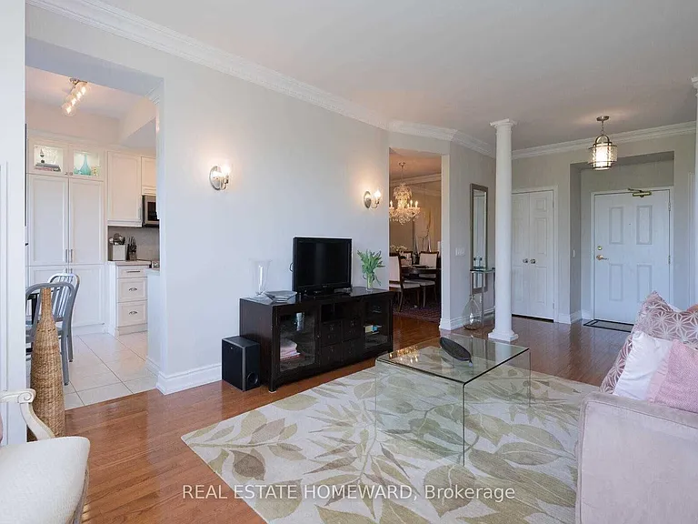 1 Maison Parc Ct #712 — Photo 8