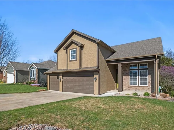 609 N 154th Pl, Basehor, KS 66007