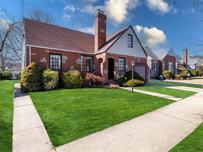 939 Hillside Blvd, New Hyde Park, NY, 11040