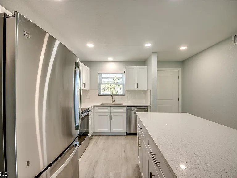 16881 Davis Rd #116 — Photo 6