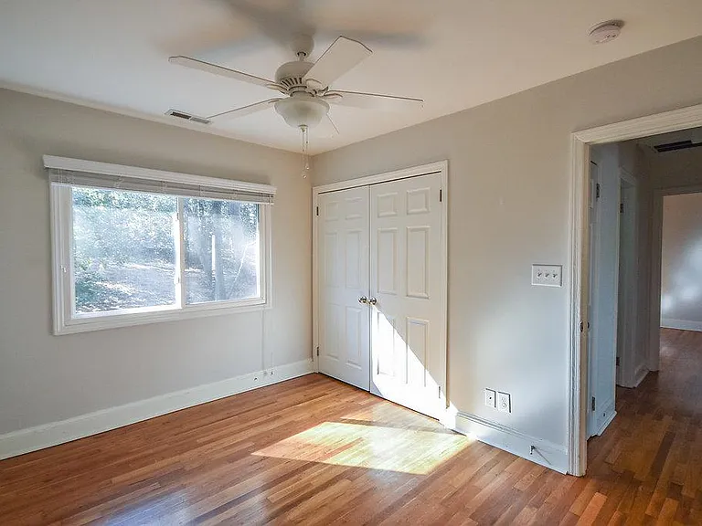 190 Midland Rd — Photo 7