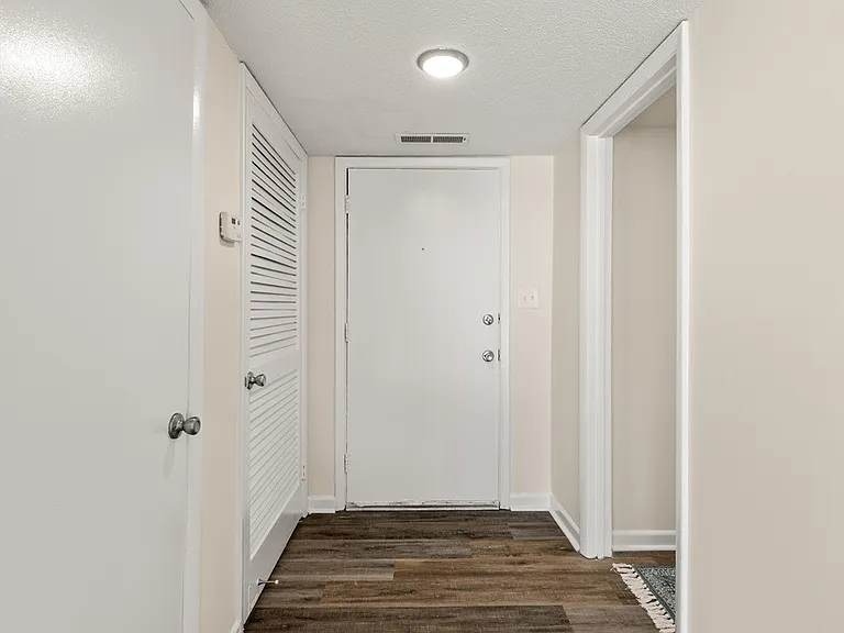 New Hanover Village Apartments — Photo 10
