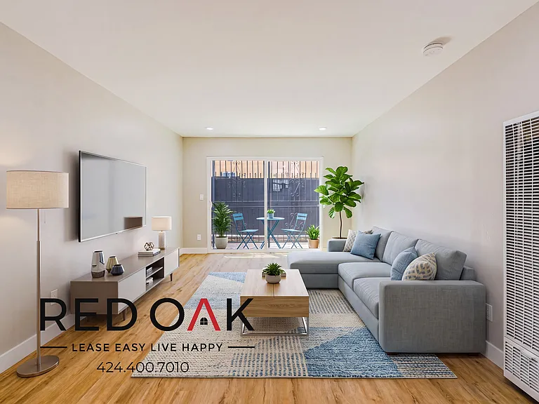 921 W 82nd St #2 — Photo 1