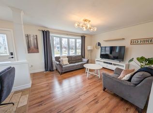 50 Whittaker Ave #1, Grimsby, ON L3M 3J4