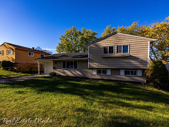 2nd image of 1694 Newbrook Dr