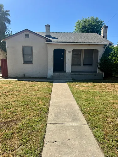 1361 N Safford Ave Photo 1