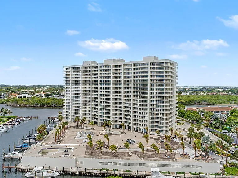 4201 N Ocean Blvd #203 — Photo 1