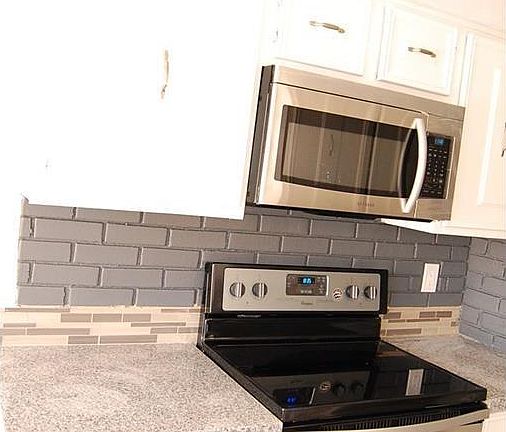 4th image of 2208 Greenvalley Dr