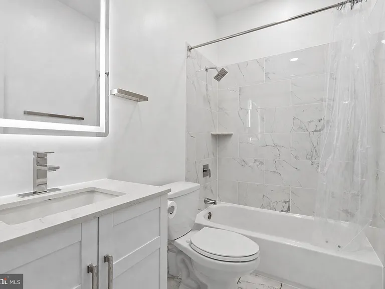 1534 8th St NW #B — Photo 12