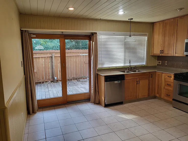 5920 Little Creek Trl #5920 — Photo 4