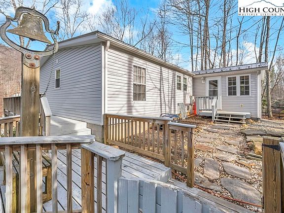 5th image of 495 Betsy Circle