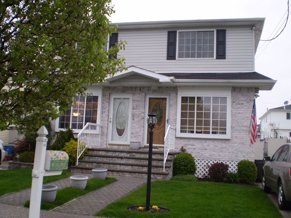 403 Quintard Street