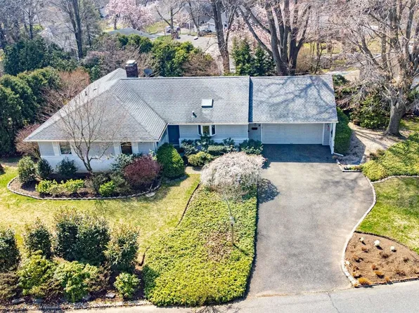 9 Northfield Road, Glen Cove, NY 11542