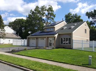 11 Pinyon St, Howell, NJ 07731