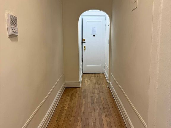 3rd image of 2710 Newtown Ave APT 2I