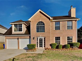 6808 Foxfire Pl S, Atlanta, GA 30349