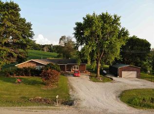 13339 E Putt Creek Rd, Cuba, IL 61427
