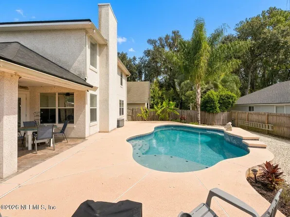 811 HICKORY KNOLLS Drive, Green Cove Springs, FL 32043