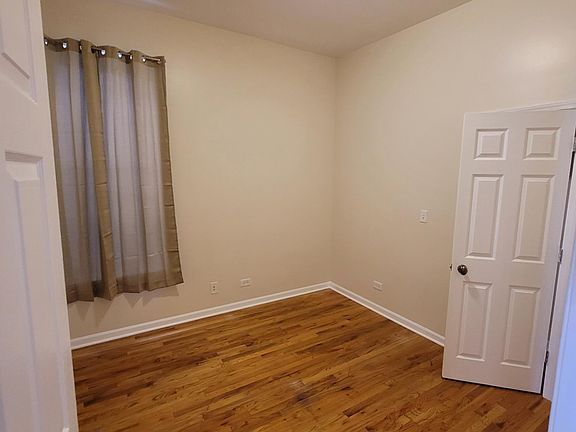 5th image of 6033 S Prairie Ave #1