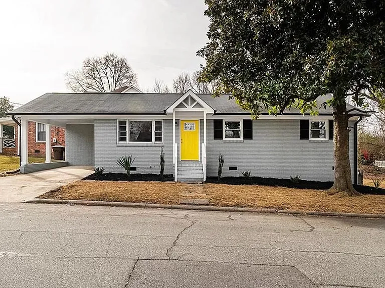 708 Bluford St — Photo 1