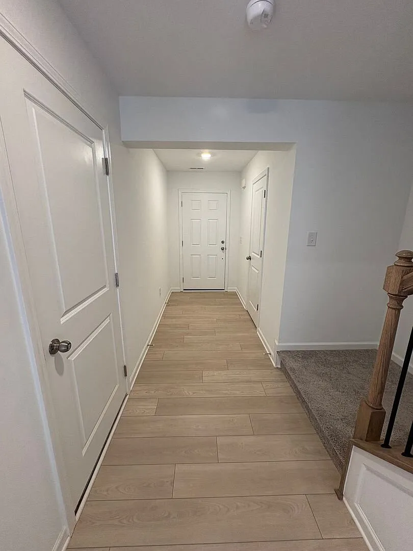 New Construction Townhome Near Reid School Road 3 Bedroom 2 Bath — Photo 4