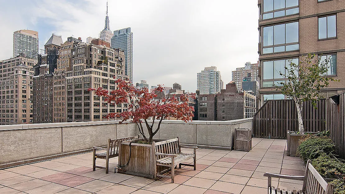 200 West 26th Street — Photo 2