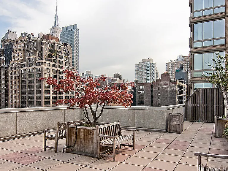 200 W 26th St #16-D — Photo 2