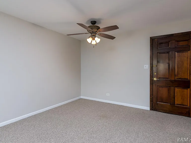 206 W Maple Ave #2C — Photo 3