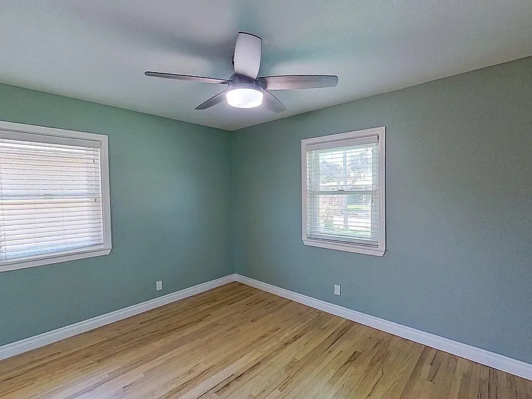 420 Adlena Dr — Photo 17