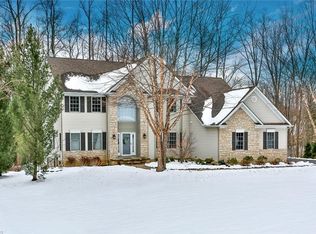 8050 Darbys Run, Chagrin Falls, OH 44023