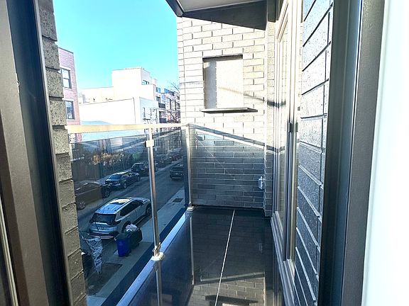 3rd image of 258 Eckford St Floor 2