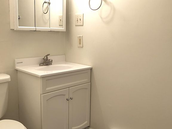 5th image of 307 E 19th St APT 4