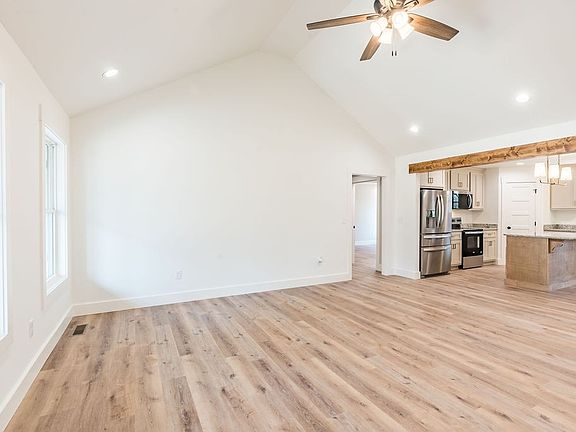 3rd image of 351 Chesnut Rd