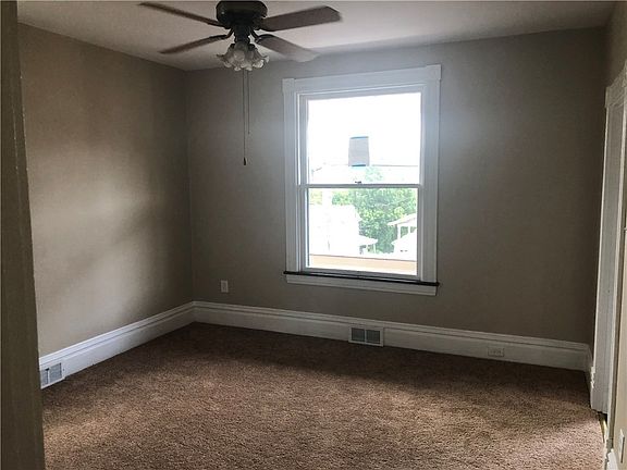 3rd image of 524 Reamer Ave