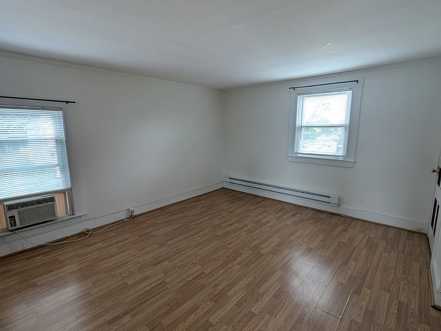 3 bed, 1200 sqft, $2,750 — Photo 3