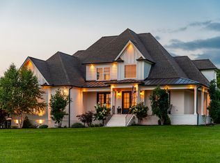 825B Douglas Bend Rd, Gallatin, TN 37066