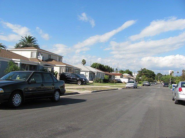 2nd image of 1701 S Orange Grove Ave