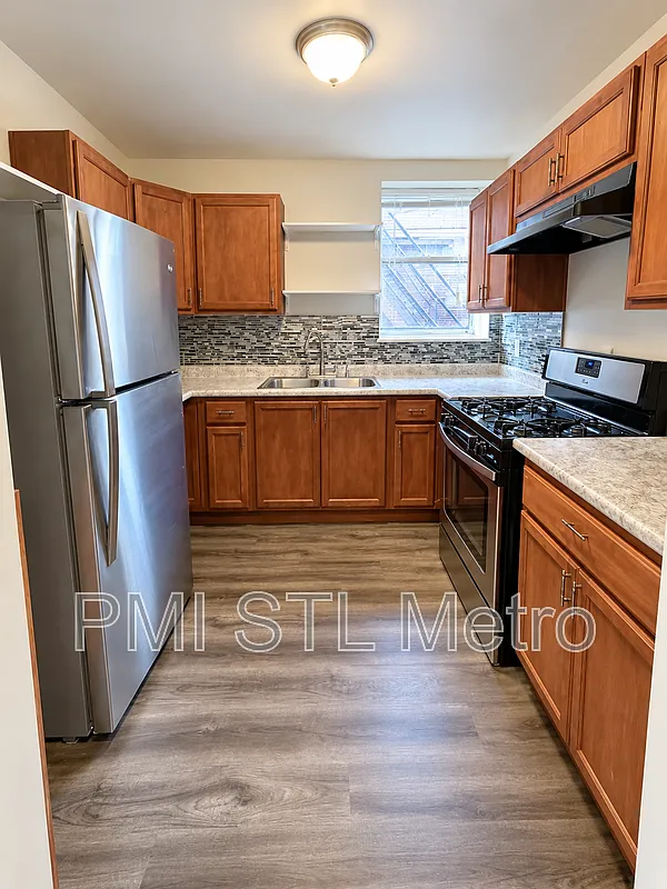2 bed, 1.0 bath, 1000 sqft, $1,200 — Photo 3
