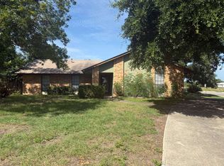 912 Springhill Dr, New Braunfels, TX 78130