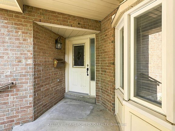 3rd image of 73 Jessica Gdns