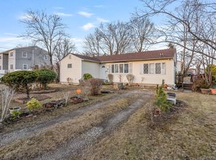 79 Centerwood Street, West Babylon, NY 11704