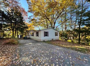 50 Willow Cir, White River Junction, VT 05001